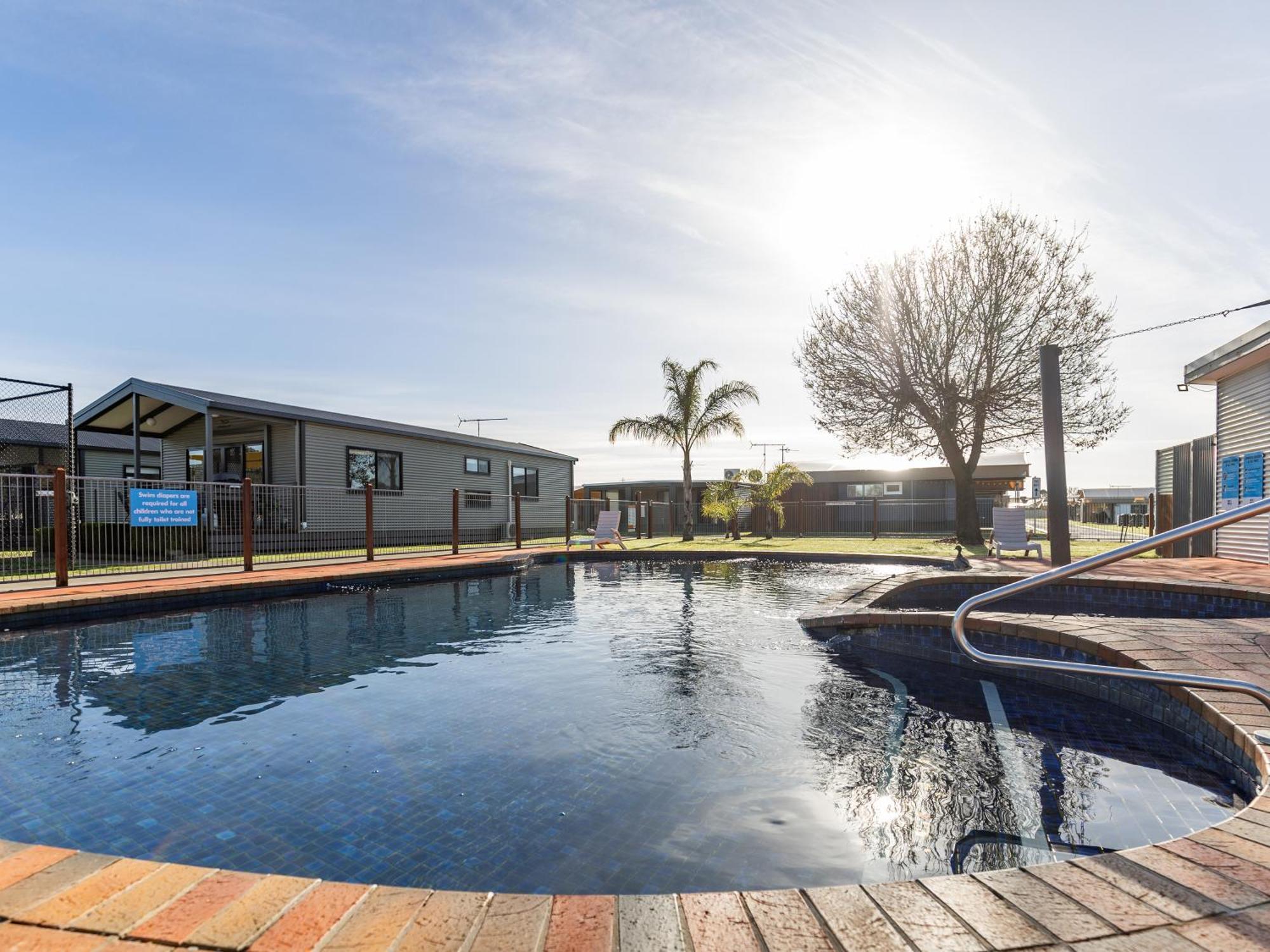 Nrma Yarrawonga Mulwala Holiday Park 外观 照片