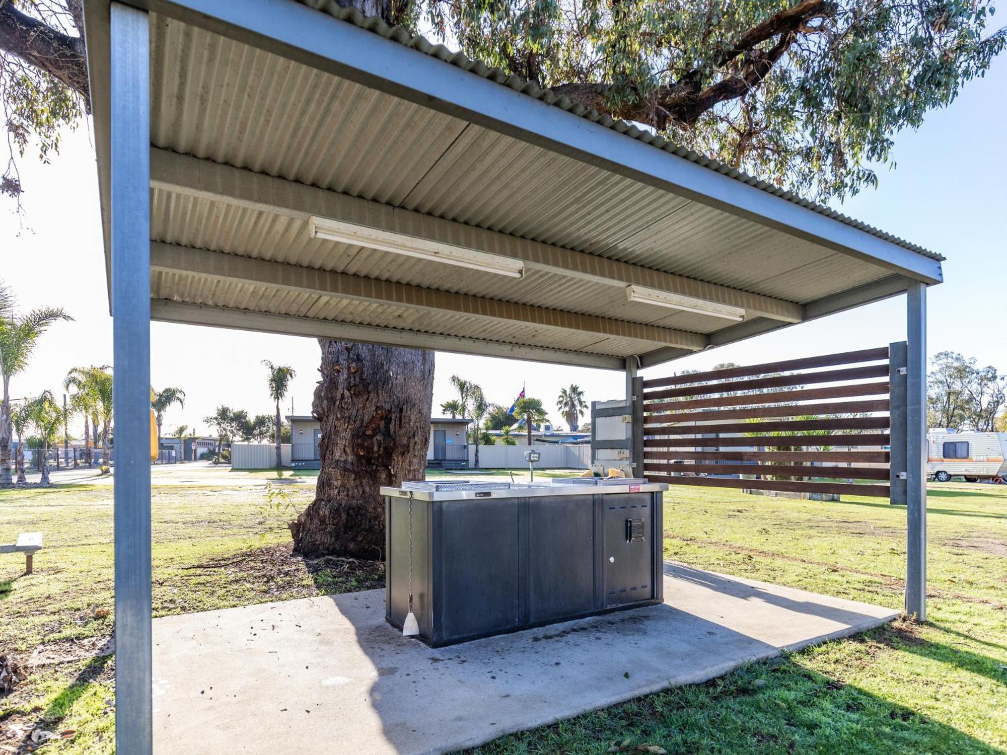Nrma Yarrawonga Mulwala Holiday Park 外观 照片