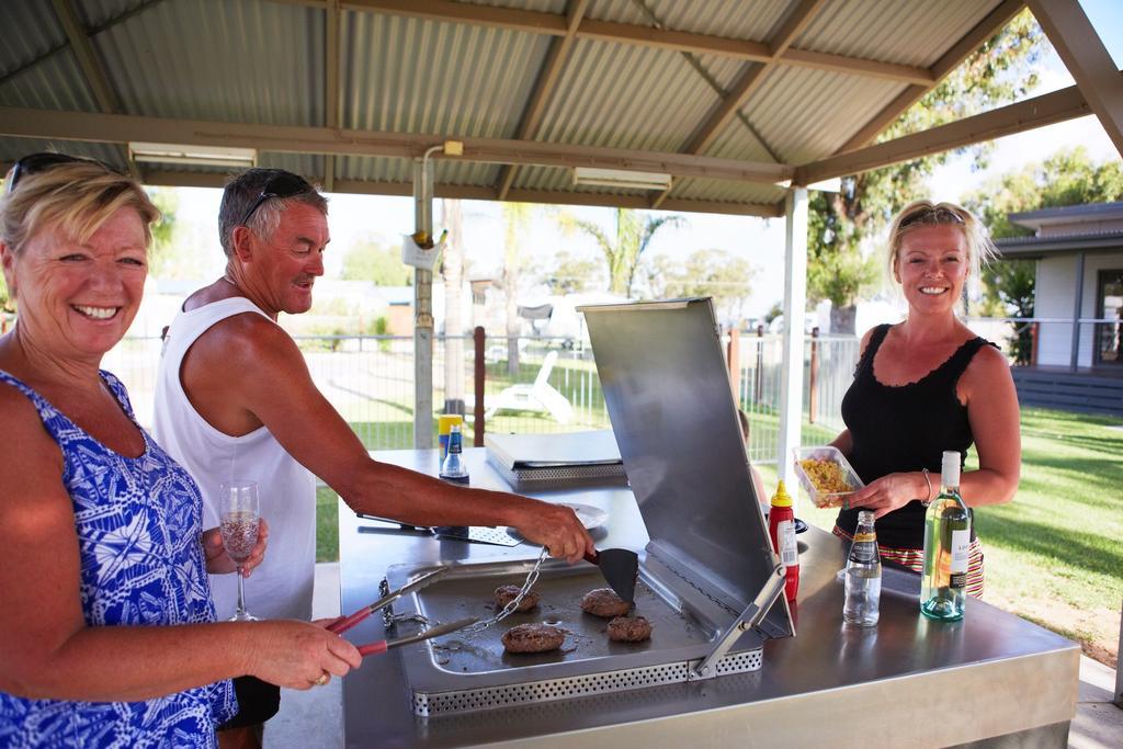 Nrma Yarrawonga Mulwala Holiday Park 外观 照片